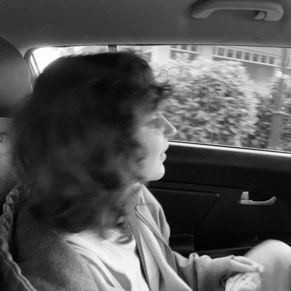 Meet your Posher, Caroline - Picture 1 of 1